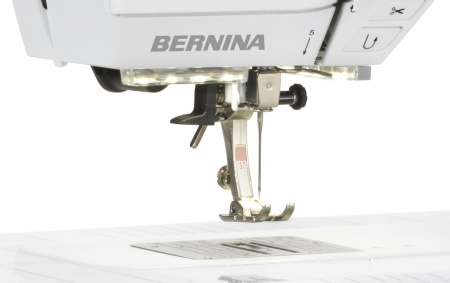 BERNINA 475 QE от магазина Promily в Нальчике